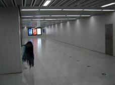 北京地铁1号线非同寻常事件，站台莫名消失，只因里面闹鬼