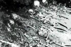 安徽淮南乱葬岗灵异事件，村民因挖乱葬坑而惨遭报应。