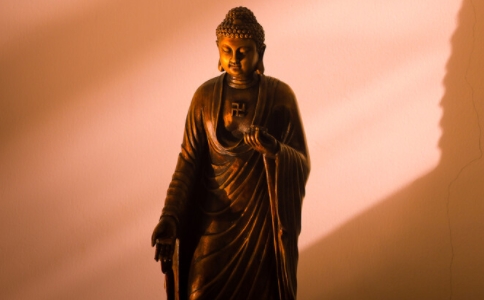 阿弥陀佛是谁？佛教里的净土指的是什么？