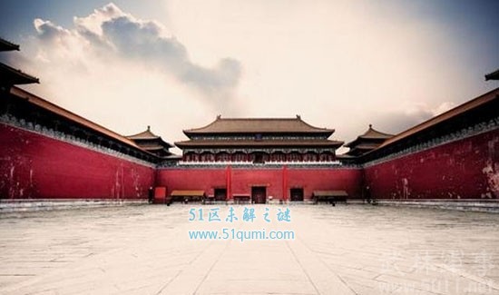 1992年，北京紫禁城闹鬼的墙上出现了鬼场景